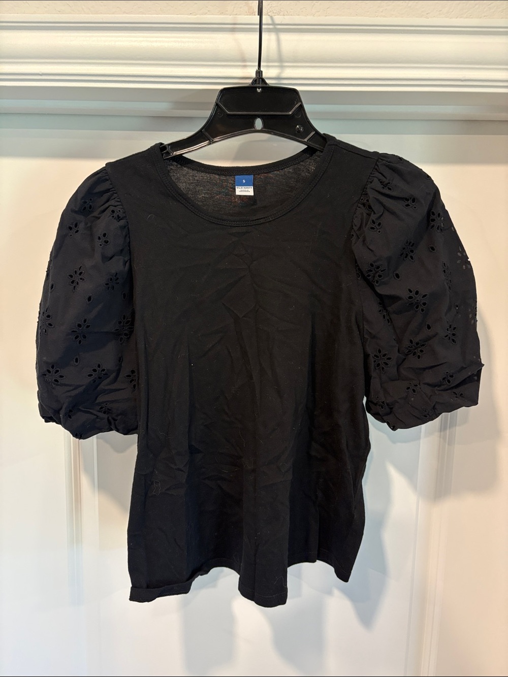 Old Navy Black Puff Sleeve Eyelet Tee